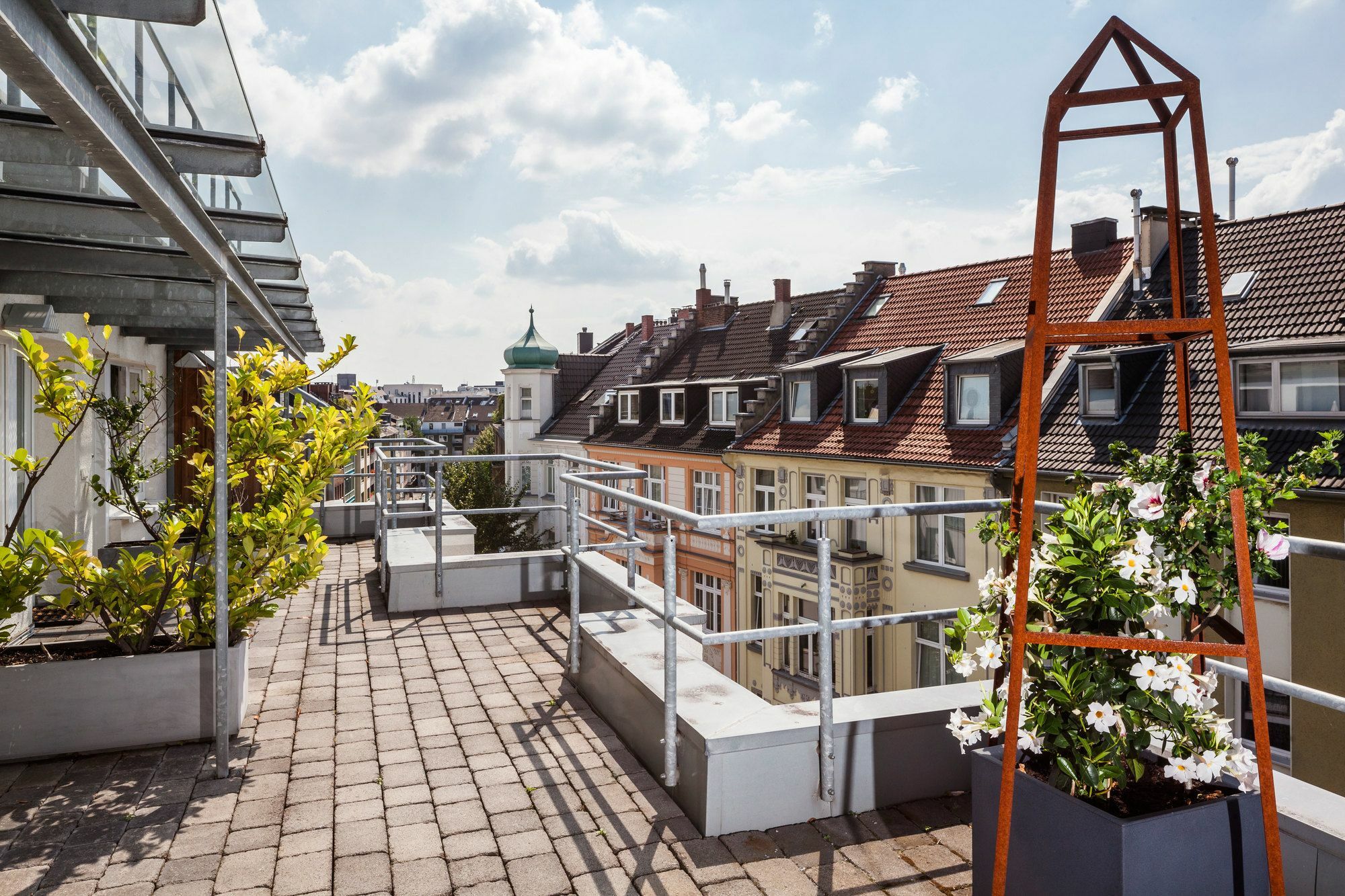 Burns Art & Culture Hotel Dusseldorf Exterior photo